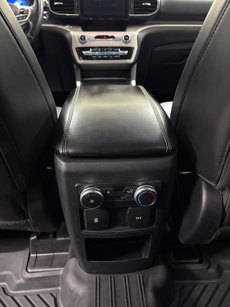 Used 2021 Ford Explorer XLT w/ Equipment Group 202A AWD/4WD image 19