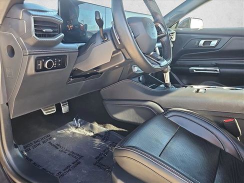 Used 2024 Ford Mustang GT Premium image 10