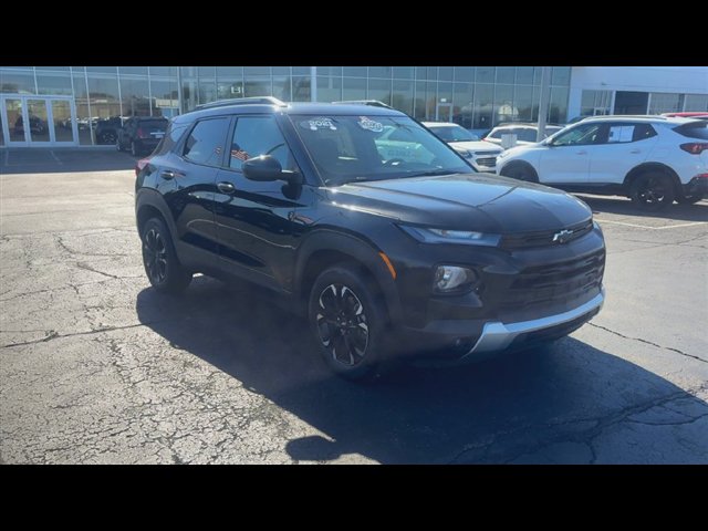 Certified 2021 Chevrolet TrailBlazer LT w/ Convenience Package AWD/4WD image 2
