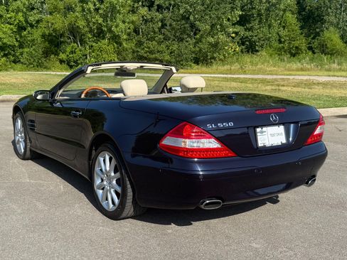Used 2007 Mercedes-Benz SL 550 image 4