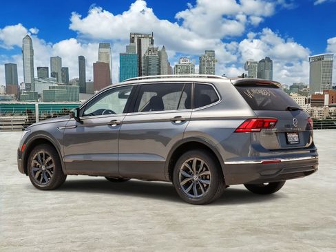 Certified 2022 Volkswagen Tiguan SE FWD image 6