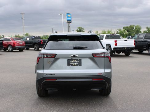 New 2026 Chevrolet Equinox RS FWD image 8