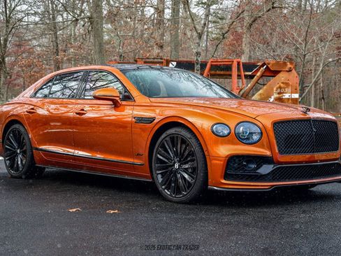Used 2024 Bentley Flying Spur W12 image 12