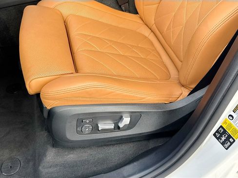 Used 2024 BMW X5 xDrive40i w/ Premium Package AWD/4WD image 20