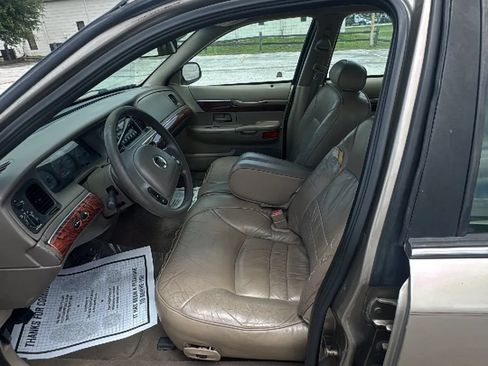 Used 2002 Mercury Grand Marquis GS RWD image 9