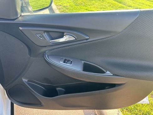 Used 2020 Chevrolet Malibu LT w/ Fleet LT Safety Plus Package image 39