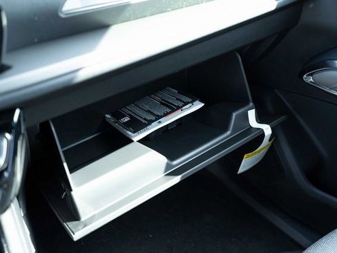 New 2026 Chevrolet Traverse LT image 21