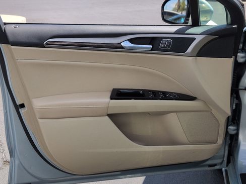 Used 2013 Ford Fusion SE image 14