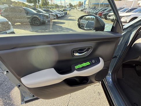 New 2026 Honda HR-V EX-L image 13