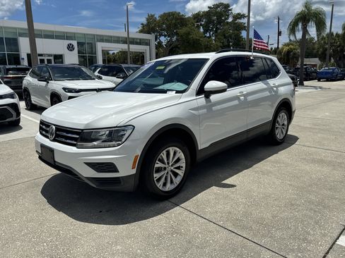 Used 2019 Volkswagen Tiguan SE w/ Panoramic Sunroof Package AWD/4WD image 8