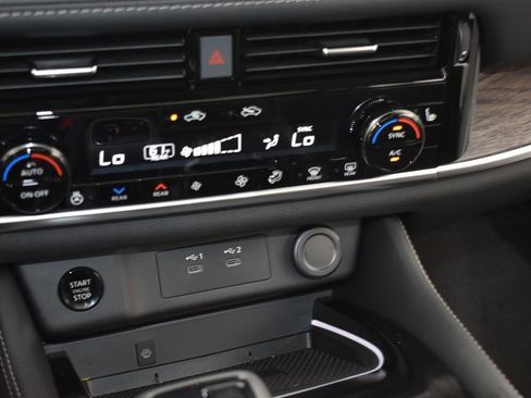 New 2026 Nissan Rogue Platinum w/ Platinum Premium Package image 12