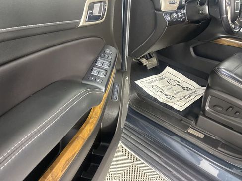 Used 2019 GMC Yukon Denali w/ Open Road Package AWD/4WD image 12