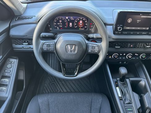 Used 2025 Honda Accord SE image 11