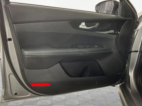 Used 2023 Kia Forte GT-Line w/ GT-Line Premium Package FWD image 20