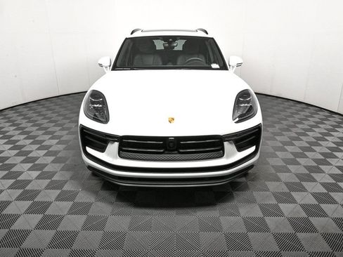 Certified 2026 Porsche Macan AWD/4WD image 37