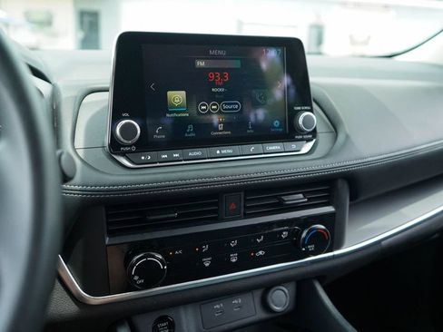 Used 2026 Nissan Rogue S FWD image 8