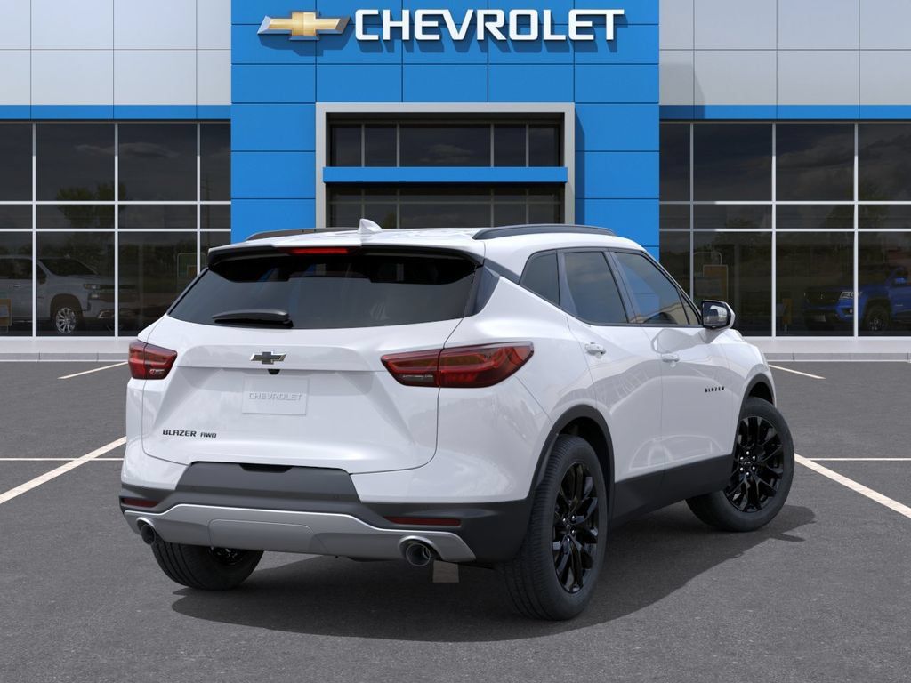 New 2026 Chevrolet Blazer LT w/ LPO, Black Sport Package AWD/4WD image 4