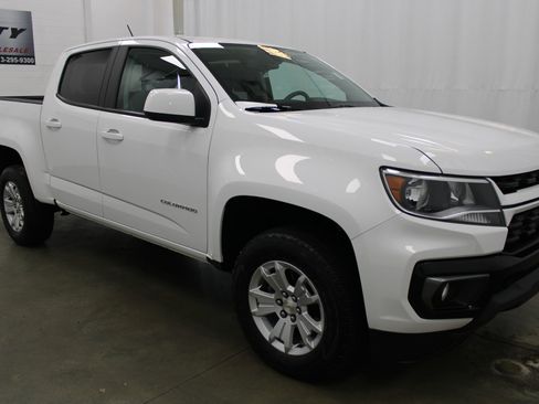 Used 2022 Chevrolet Colorado LT w/ LT Convenience Package AWD/4WD image 4