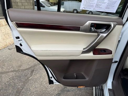 Used 2011 Lexus GX 460 w/ Comfort Plus Pkg image 22