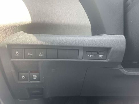 Used 2023 Toyota Sienna Limited AWD/4WD image 25