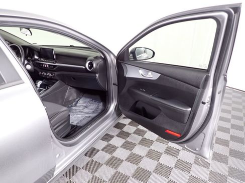 Used 2023 Kia Forte LXS w/ LXS Technology Package FWD image 34