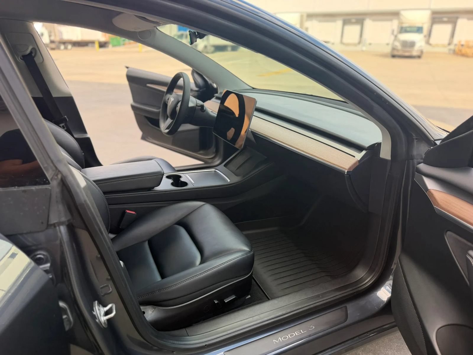 Used 2022 Tesla Model 3 Long Range AWD/4WD image 24