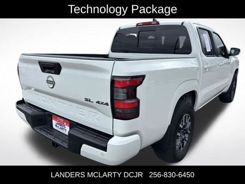 Used 2024 Nissan Frontier SL w/ Technology Package AWD/4WD image 7