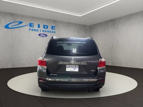 Used 2012 Toyota Highlander Limited w/ Tow Pkg AWD/4WD image 12