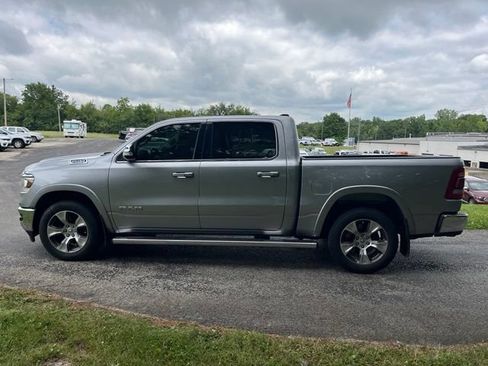 Used 2019 RAM 1500 Laramie AWD/4WD image 7
