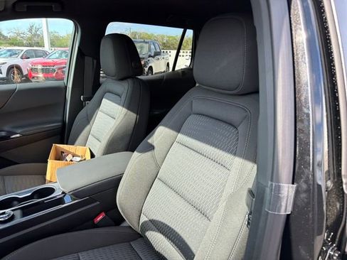 New 2026 Chevrolet Equinox LT w/ Safety and Technology Package FWD image 22