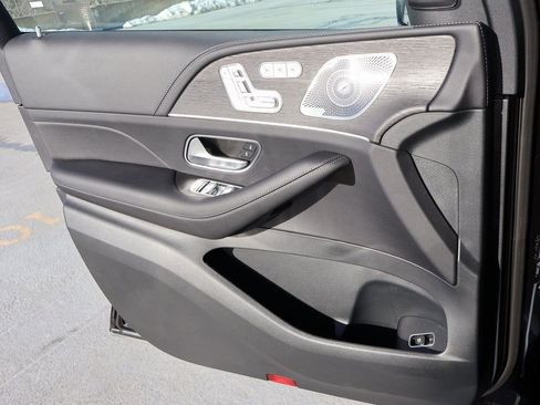 New 2026 Mercedes-Benz GLS 450 4MATIC image 38