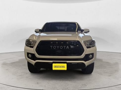 Used 2019 Toyota Tacoma TRD Off-Road AWD/4WD image 2