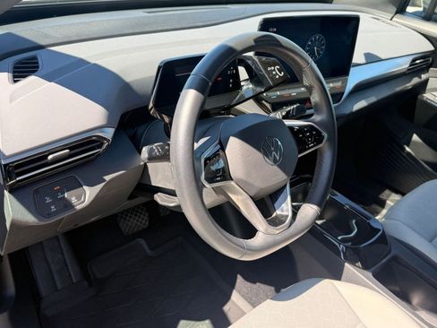 Certified 2022 Volkswagen ID.4 Pro S w/ Gradient Package image 4