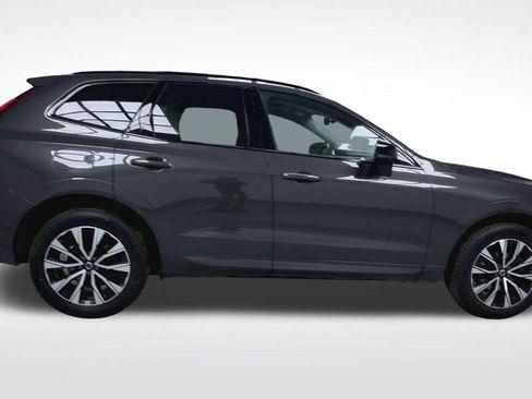 Used 2023 Volvo XC60 B5 Plus w/ Climate Package AWD/4WD image 25