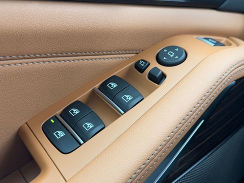 New 2026 BMW X5 xDrive50e w/ M Sport Package image 21