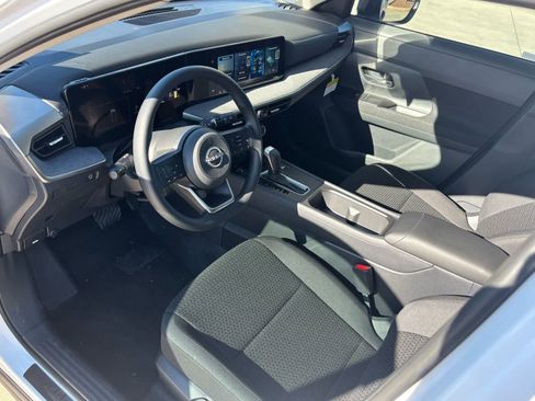 New 2026 Nissan Kicks S image 2