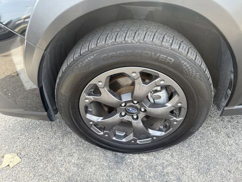 Certified 2023 Subaru Crosstrek 2.5i Sport w/ Popular Package #3 image 9