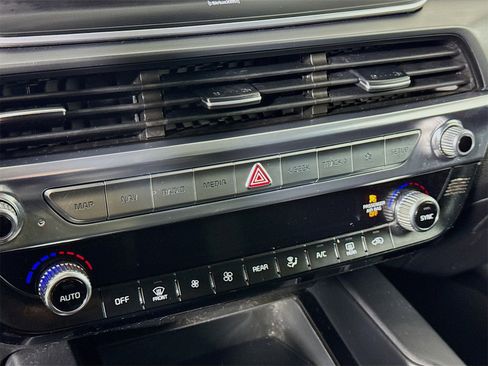 Used 2022 Kia Telluride LX image 12