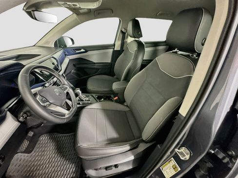 Used 2024 Volkswagen Taos SE FWD image 13