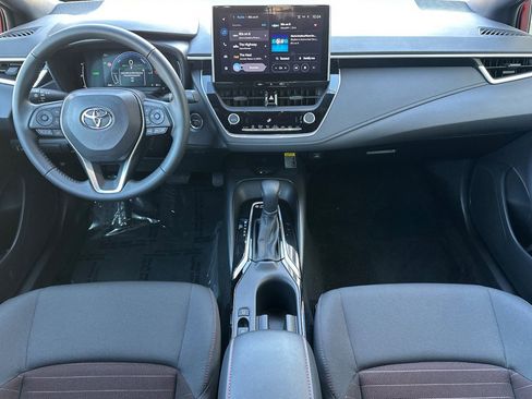 Used 2025 Toyota Corolla SE image 14