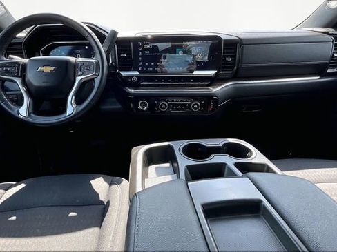 Used 2023 Chevrolet Silverado 1500 LT AWD/4WD image 7