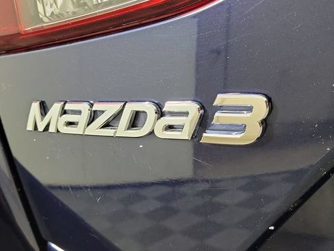 Used 2018 MAZDA MAZDA3 Grand Touring w/ Premium Equipment Package FWD image 7