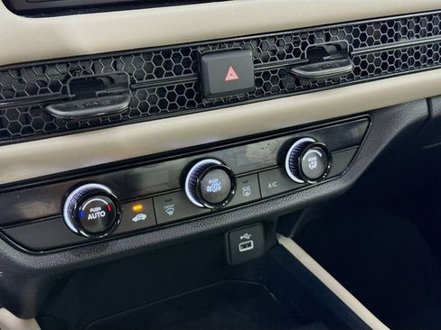 Used 2024 Honda HR-V LX image 15