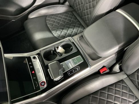 Used 2024 Audi SQ8 Prestige image 18