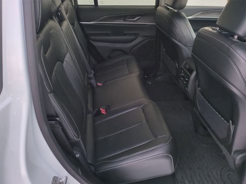 Certified 2023 Jeep Grand Cherokee Limited image 20