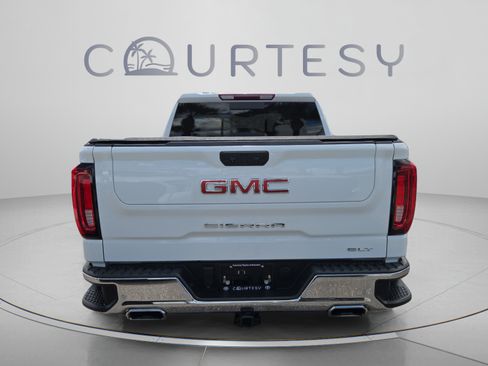 Used 2024 GMC Sierra 1500 SLT w/ SLT Premium Plus Package AWD/4WD image 4