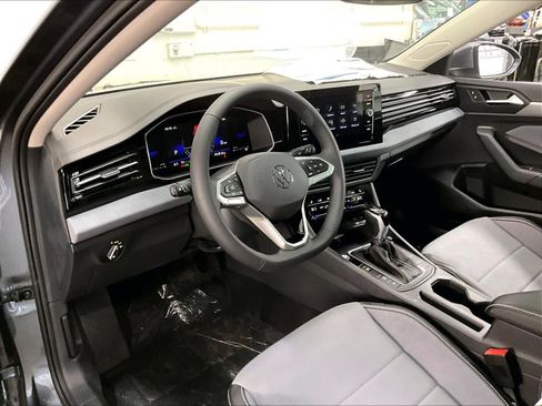 New 2026 Volkswagen Jetta SE image 8