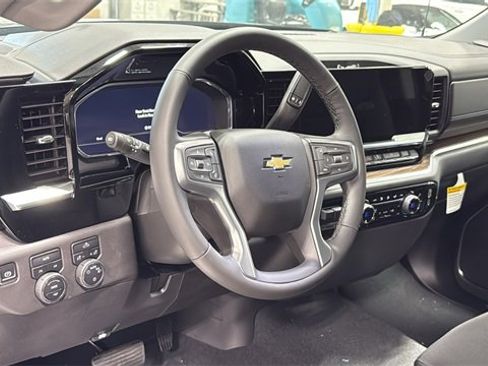 New 2025 Chevrolet Silverado 1500 LT w/ Convenience Package II image 22