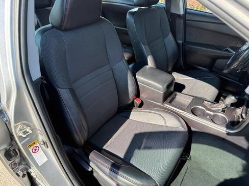 Used 2017 Toyota Camry SE FWD image 11