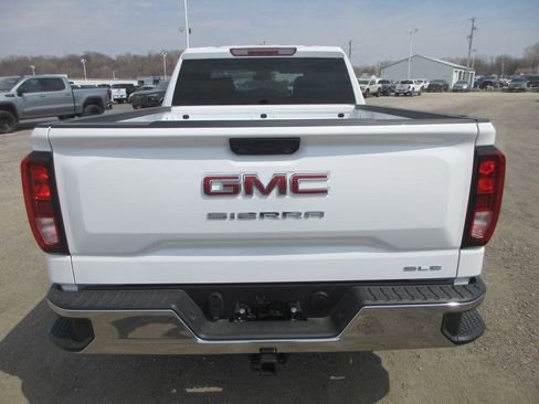 New 2026 GMC Sierra 1500 SLE image 6